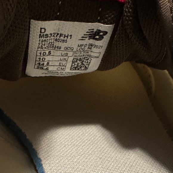 New Balance Men's Tan and Green Sneakers - Picture 12 of 12